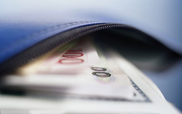 特朗普批评美联储主席并承诺将进行重大调整